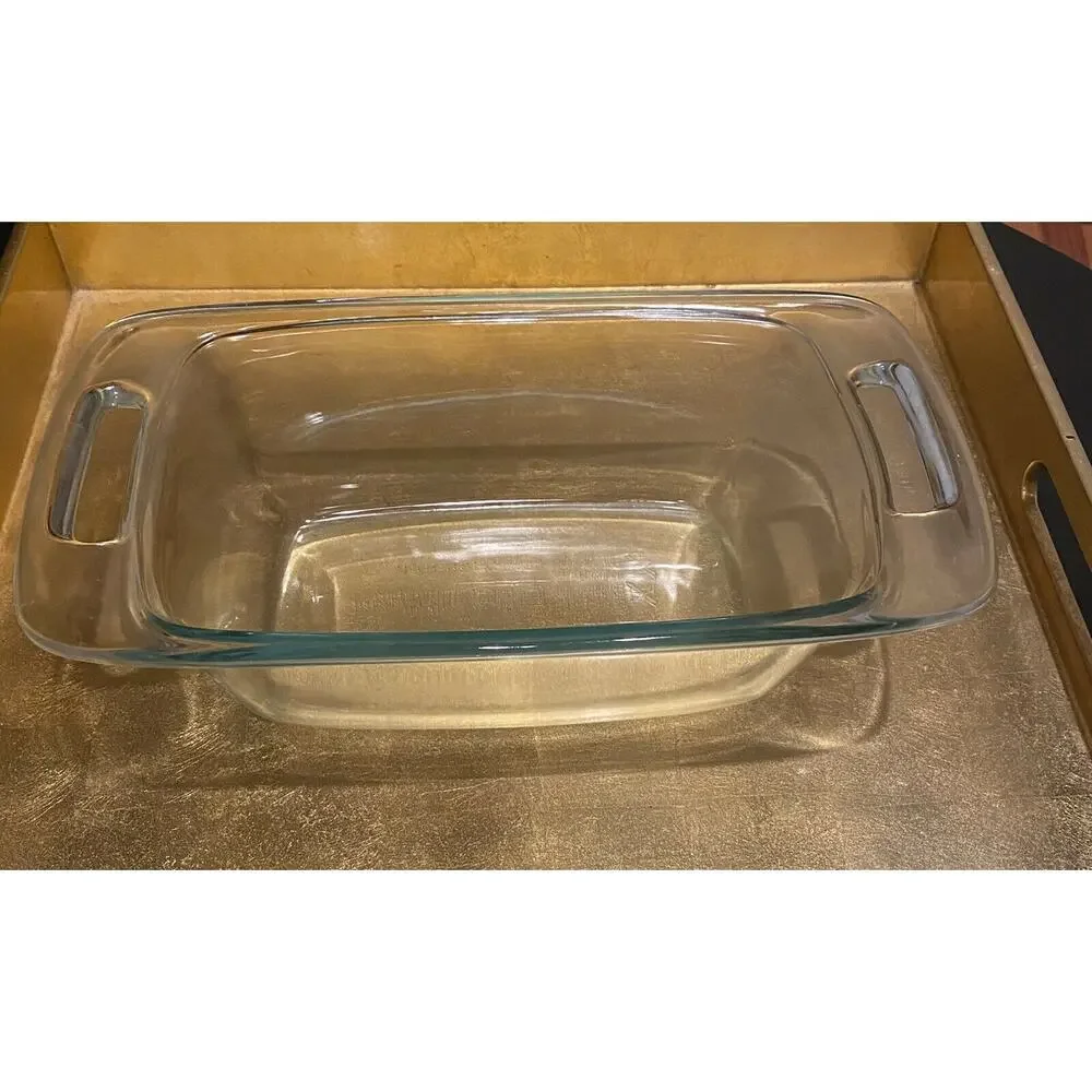 PYREX‎ 1.5Qt. Clear Glass Loaf Pan With Open Handles